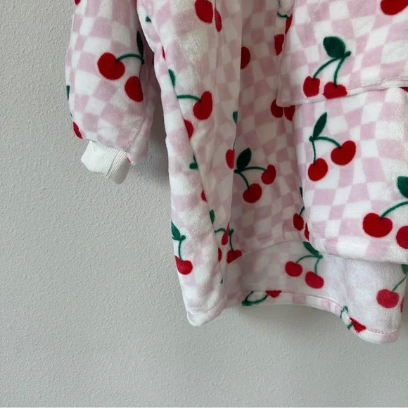 Women’s Cherry Patterned Hooded Blanket Sweatshirt
